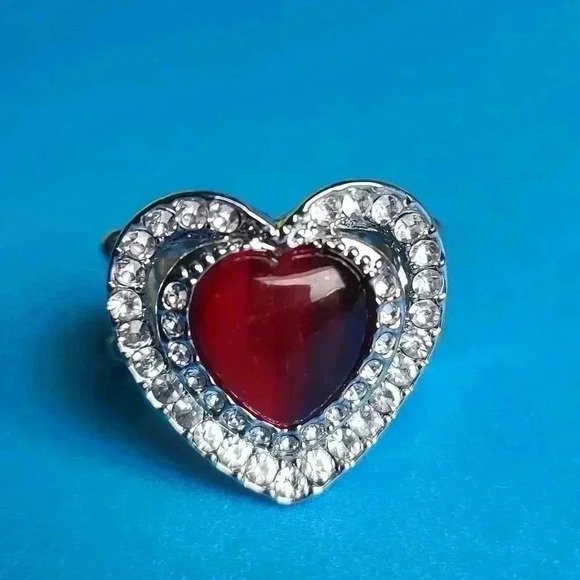 Silver tone red heart clear rhinestones fashion ring size 9 to 10 - Picture 10 of 17